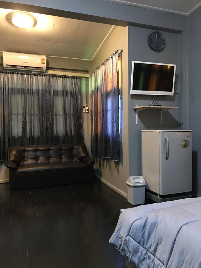 Add Home Hostel Vipavadee 42 Bangkok Luaran gambar