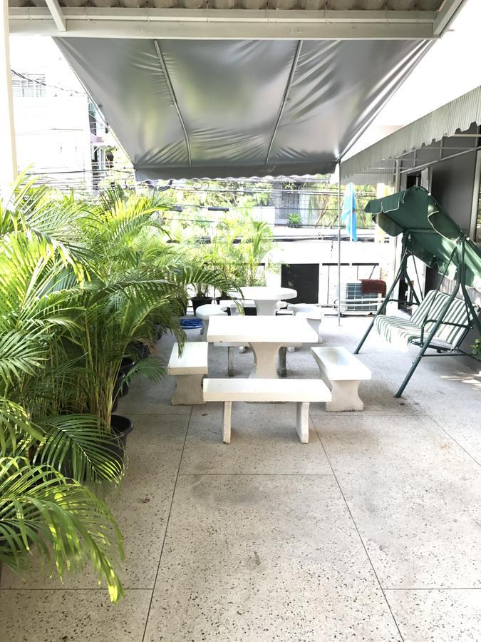 Add Home Hostel Vipavadee 42 Bangkok Luaran gambar